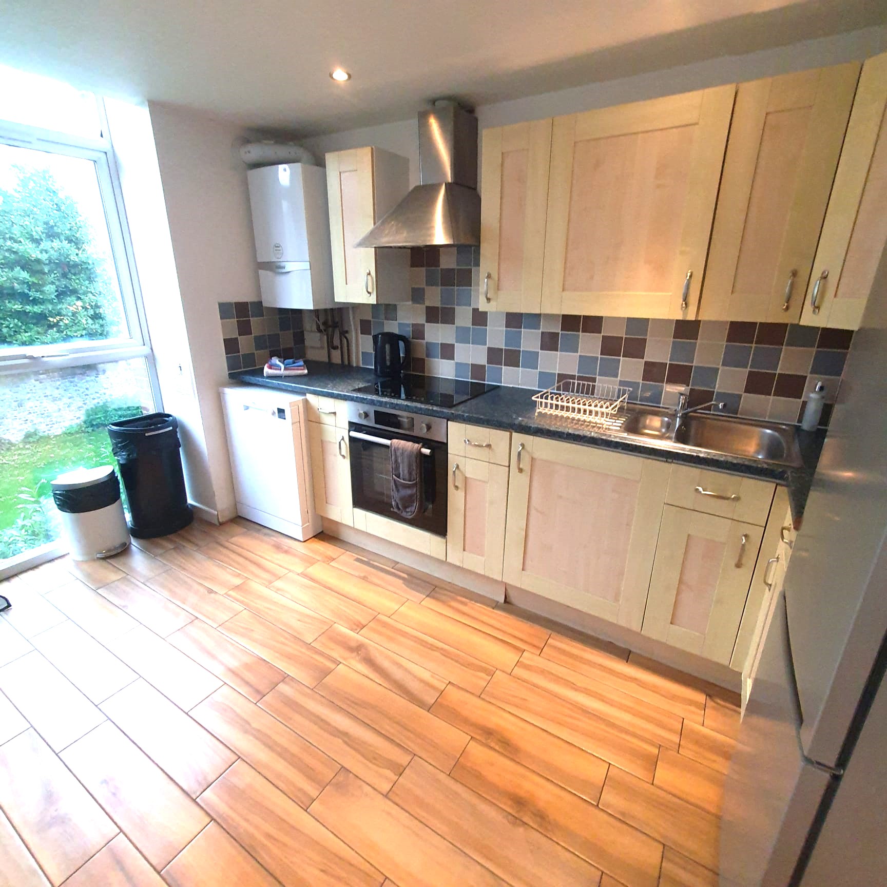 Large Kitchen Large Kitchen