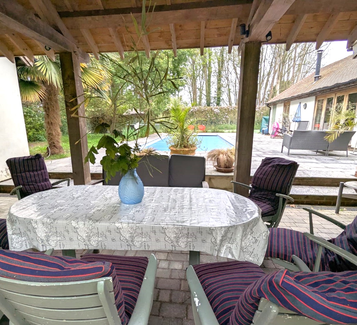 Patio and bbq for both properties Patio and bbq for both properties